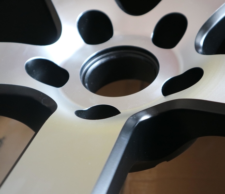 La lega di alluminio a macchina a 20 pollici del fronte ha forgiato la fabbrica della porcellana del cerchione della ruota
