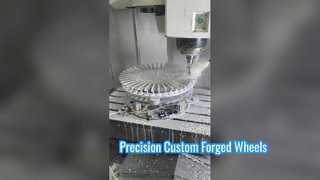 Fresatura CNC del disco centrale forgiato a più razze
