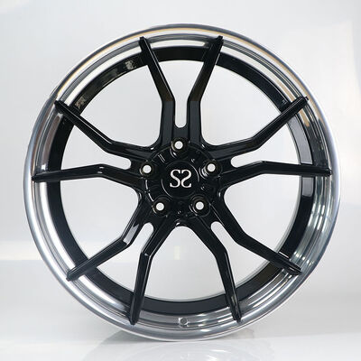 Cerchi forgiati personalizzati in 2 pezzi Audi S5 B9 20x10,5 disco nero e labbro lucido